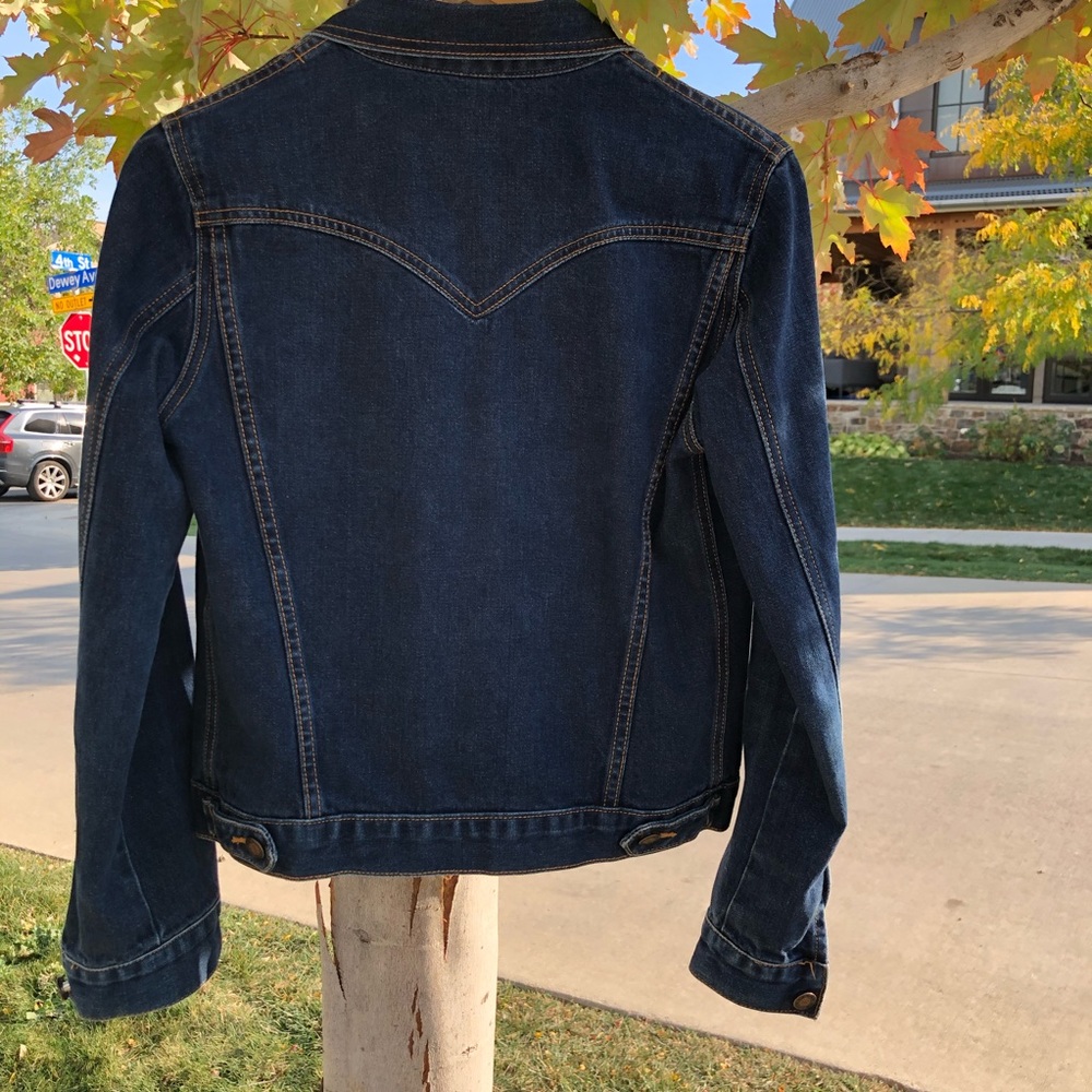 Earl Jean Classic Denim jacket - Picture 6 of 9